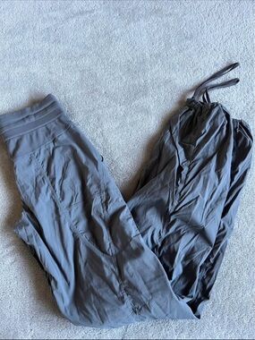 Lululemon Dance Studio Pants *Tall Unlined size 4